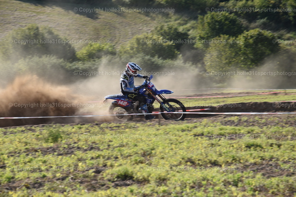 DSC_0346 | Sportfotografie , Motorsport, Motoross, Reitsport, Mointainbike, Enduro,
Landschaft , Outdoor, Eventfotografie, Landschaft, Bilder online bestellen - Realisiert mit Pictrs.com