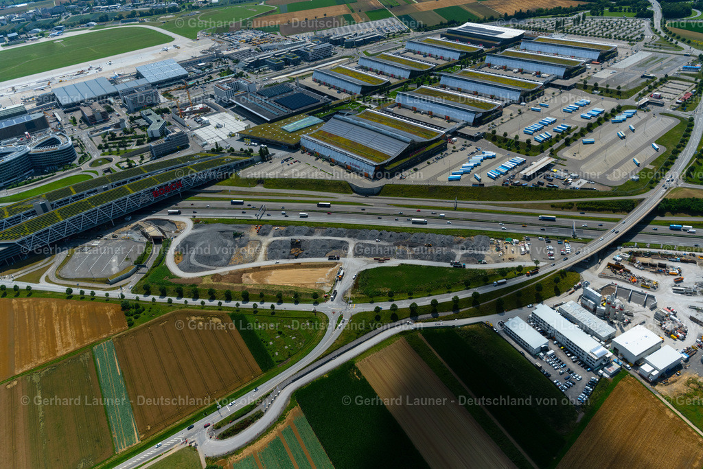 4046643 | LEINFELDEN-ECHTERDINGEN 19.07.2021 Ausstellungsgelände und Messehallen der Messe in Leinfelden-Echterdingen im Bundesland Baden-Württemberg, Deutschland. Weiterführende Informationen bei: Donges SteelTec GmbH,  Haslinger Stahlbau GmbH,  Landesmesse Stuttgart GmbH,  Mayr|Ludescher|Partner Beratende Ingenieure PartGmbB,  PERR Stahlbau Betriebs GmbH,  Stahlbau Behrens GmbH &amp; Co. KG,  wulf architekten gmbh. // Exhibition grounds and exhibition halls of the Messe in Leinfelden-Echterdingen in the state Baden-Wurttemberg, Germany. Further information at: Donges SteelTec GmbH,  Haslinger Stahlbau GmbH,  Landesmesse Stuttgart GmbH,  Mayr|Ludescher|Partner Beratende Ingenieure PartGmbB,  PERR Stahlbau Betriebs GmbH,  Stahlbau Behrens GmbH &amp; Co. KG,  wulf architekten gmbh. Foto: Gerhard Launer