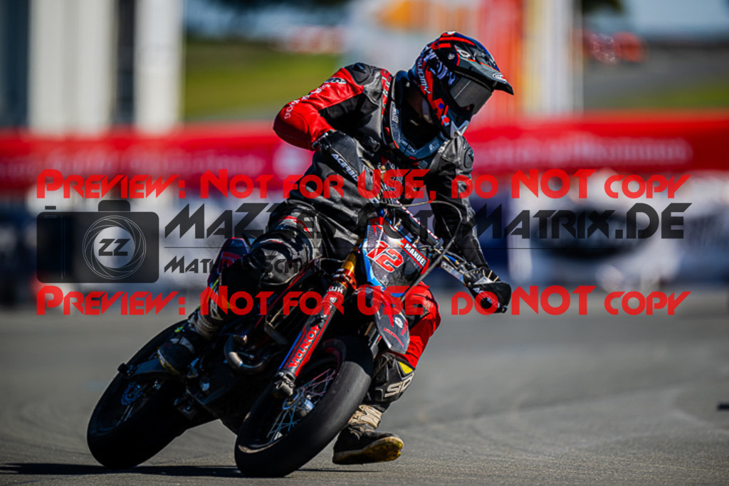 MaZZes_FotoMatrix_220903_1728 | UE40