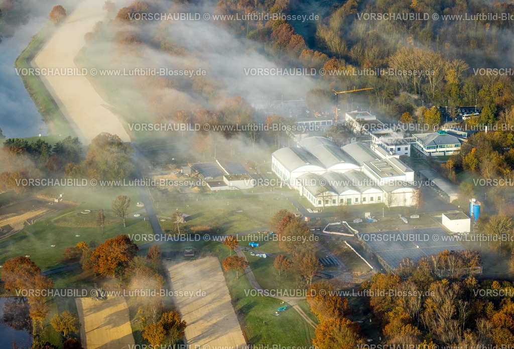 Haltern231104155 | Luftbild, Nebelschwaden über dem Wasserwerk Haltern und Fluss Lippe, zwischen Wesel-Datteln-Kanal und Halterner Stausee, umgeben von herbstlichen Laubbäumen, Haltern-Stadt, Haltern am See, Ruhrgebiet, Münsterland, Nordrhein-Westfalen, Deutschland