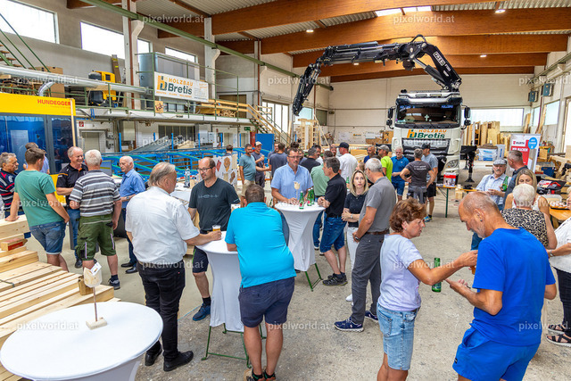 Maschinenpräsentation bei Holzbau Bretis