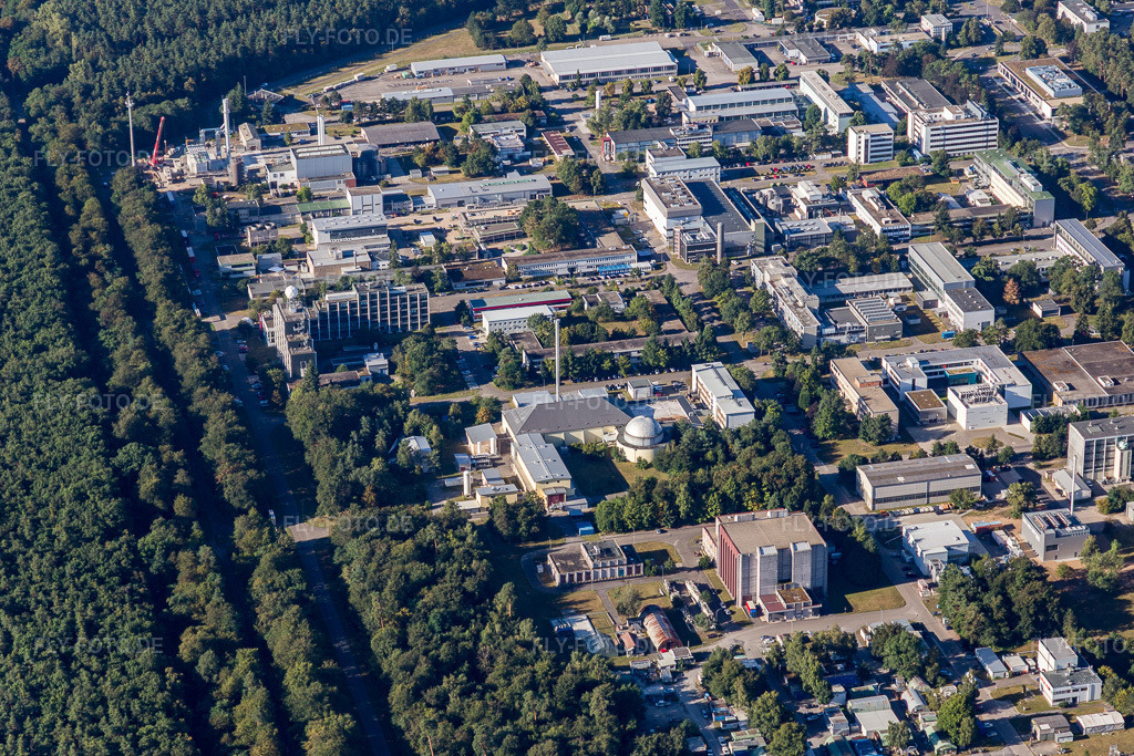 Luftbild: Leopoldshafen, KIT Nord im Ortsteil Leopoldshafen in Eggenstein-Leopoldshafen im Bundesland Baden-Württemberg in Deutschland. Foto: IMG_093966.jpg vom 23.08.2016 durch Werner Riehm/FLY-FOTO.de