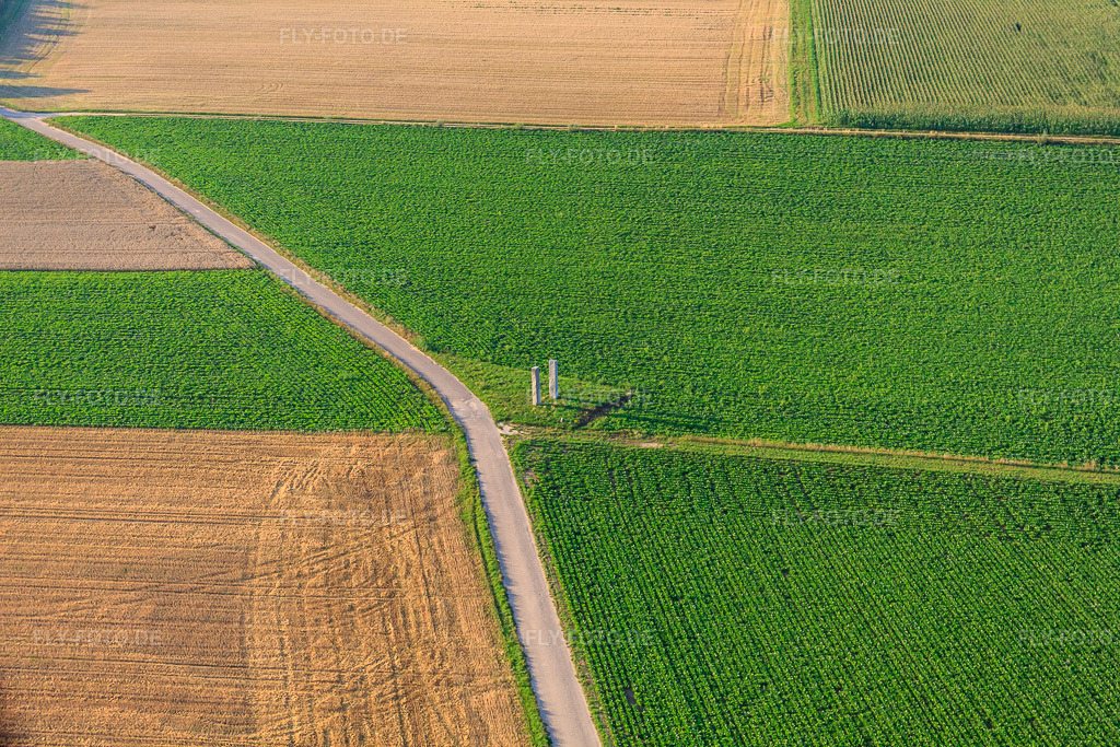 Luftbild: Stehlen am Pfälzer Panoramabänkel in Herxheim bei Landau im Bundesland Rheinland-Pfalz in Deutschland. Foto: IMG_70200.jpg vom 19.07.2014 durch Werner Riehm/FLY-FOTO.de