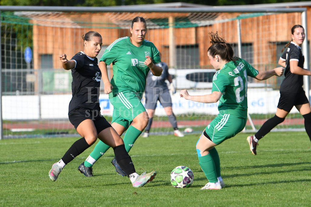 SpVgg GW Damen : SC Aufhausen | Giulia Eberhardt  (SpVgg GW Damen) - Realisiert mit Pictrs.com
