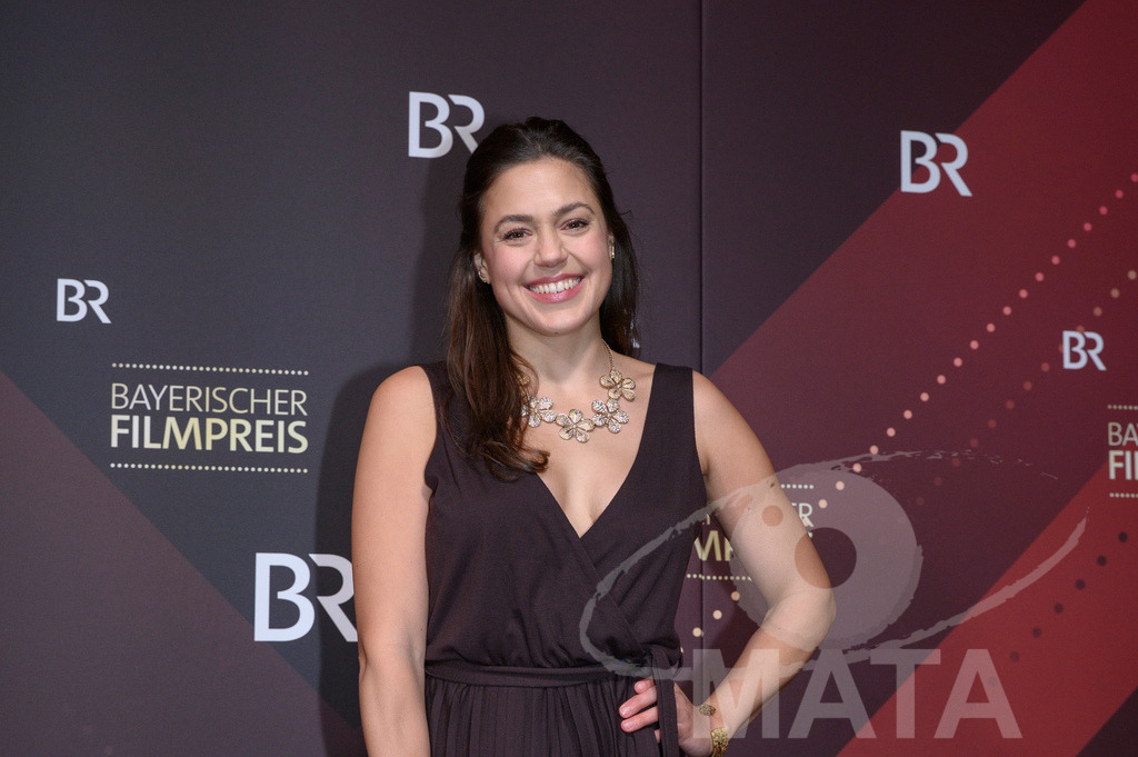 _DWI4995-2 | Katharina Scheuba bei der Verleihung des 47. Bayerischen Filmpreises 2026  im Prinzregententheater. München, Deutschland. Der Bayerische Filmpreis wird seit 1979 von der Bayerischen Staatsregierung verliehen, um die Bedeutung des Kinofilms als Kulturgut herauszustellen - Realisiert mit Pictrs.com