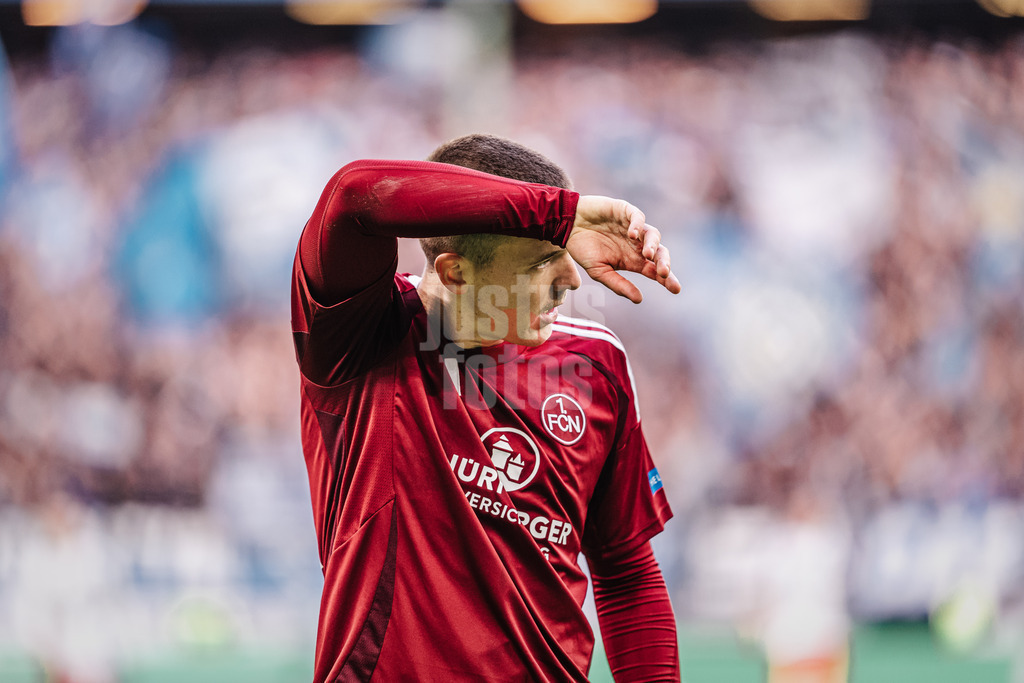 Fußball | Männer | Saison 2024/2025 | 2. Fußball-Bundesliga | 11. Spieltag | Hamburger SV vs. 1. FC Nürnberg | 03.11.2024 | Ondrej Karafiat (#44, 1. FC Nürnberg)