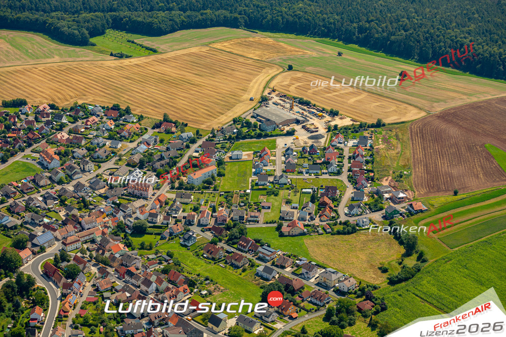 Das Luftbild zeigt :  Lisberg - Die Luftaufnahme wurde 2024 vom UL-Flugzeug aus erstellt ( keine Drohne ) - Hochauflösende Luftaufnahme - Für grossformatige Ausdrucke geeignet. Die Geschenkidee !Mit Lizenz und Bildrechte bestellbar