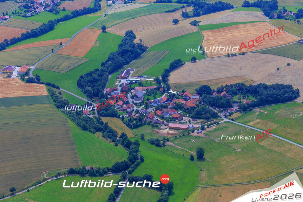 Die Luftaufnahme Tiefenklein - Küps wurde vom UL-Flugzeug (keine Drohne) aus fotografiert.Hohe Druck- Auflösung-die Geschenkidee!