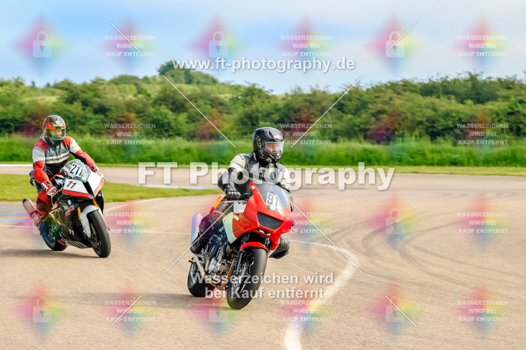 MotoTeam-8169 | Hier findet Ihr Bilder von Touristenfahrten auf der Nürburgring Nordschleife oder von anderen Veranstaltungen die ich besucht habe. Viel Spass beim Durch Schauen 