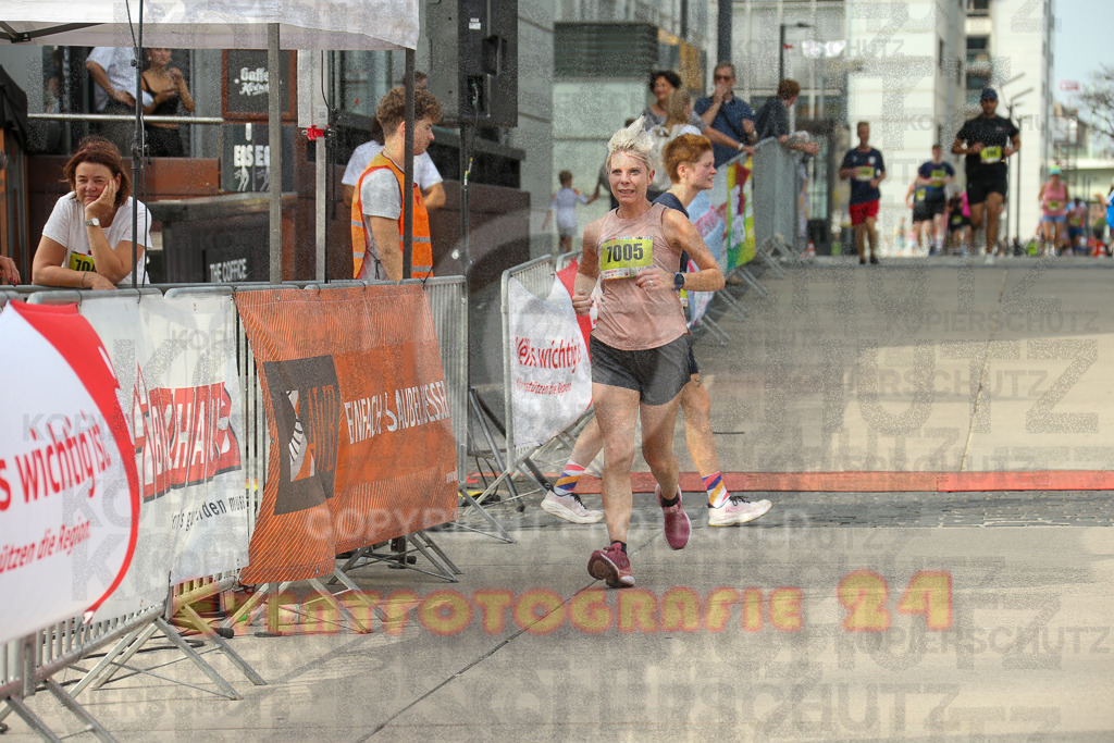 250920_1524_EX1_9273 | Sportfotografie im Rhein-Sieg Kreis, Köln, Bonn, NRW, Rheinland Pfalz, Hessen, etc. Unser Tätigkeitsfeld umfasst den Laufsport vom Volkslauf über den Marathon, Duathlon, Triathon bis zum Ultralauf wie Kölnpfad Ultra oder Schindertrail.