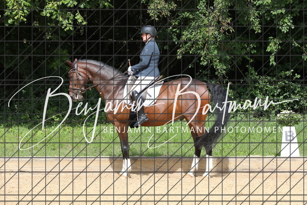 AZ2A2402 | Benjamin Bartmann Photomoments