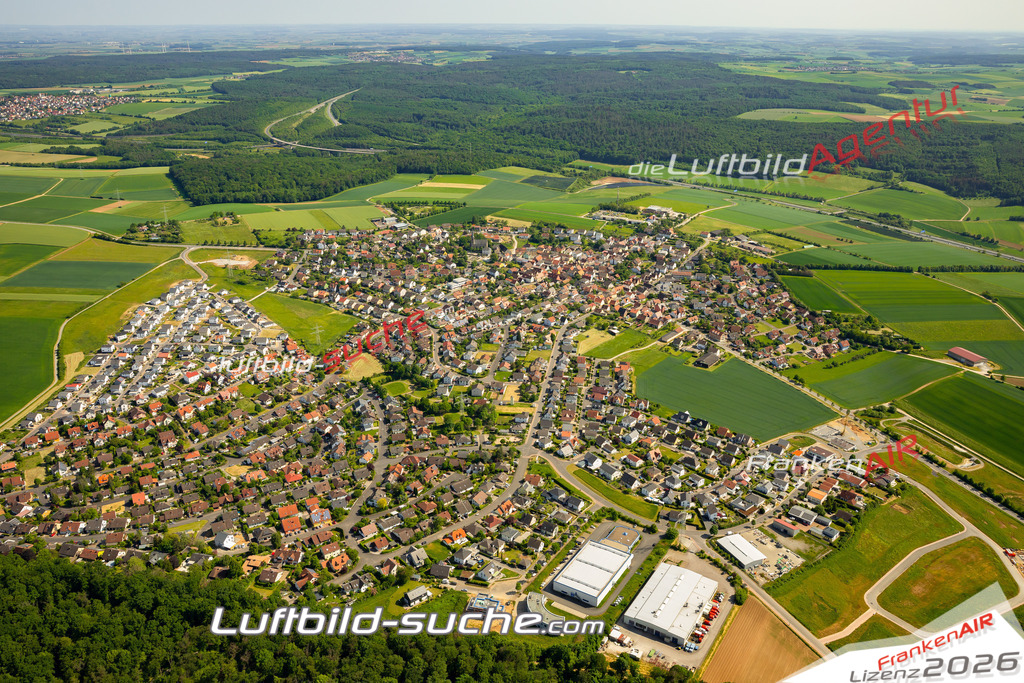Das Luftbild zeigt  Waldbrunn - Die Luftaufnahme wurde 2023 vom UL-Flugzeug aus erstellt ( keine Drohne ) - Hochauflösende Luftaufnahme - Für grossformatige Ausdrucke geeignet. Die Geschenkidee !Mit Lizenz und Bildrechte bestellbar