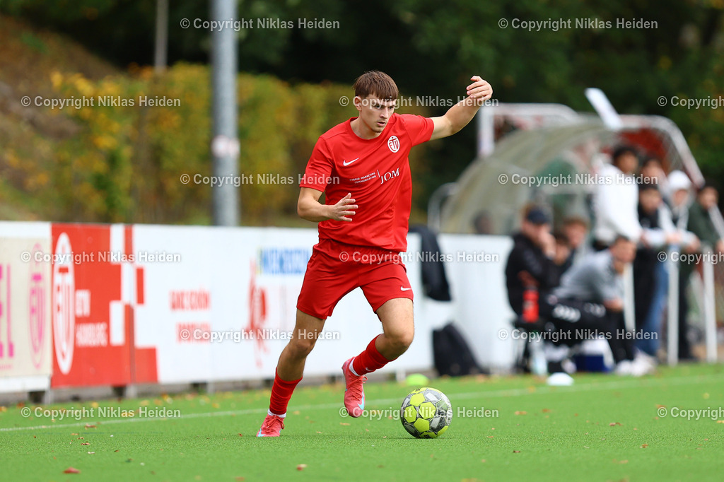 NH_EimsbüttelerTVU19_Altona93U19_RegionalligaNord_11102025 | #2 Noah Maximilian Lemcke (Eimsbütteler TV U19)Fußball I Junioren I A-Junioren Regionalliga Nord I Saison 2025-2026  I 7. Spieltag I Eimsbütteler TV U19 - Altona 93 I 11.10.2025 I Sportzentrum Hoheluft