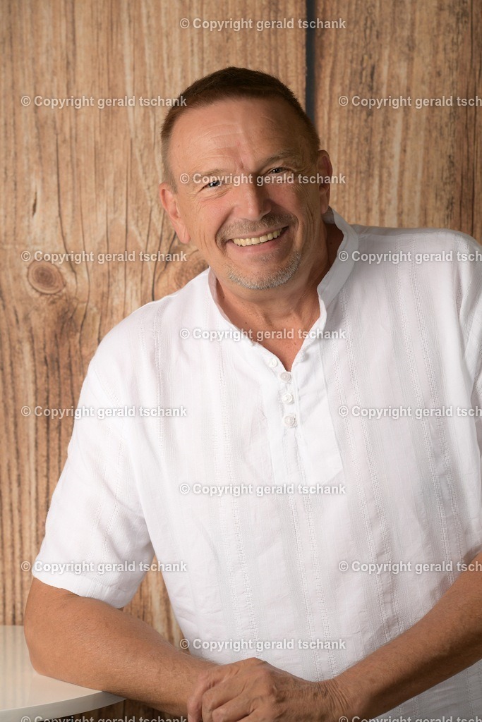 DSC_2226 (1) | Wählen Sie hier bitte Ihr bestes Foto aus, mit diesem Bild wird Ihr Set produziert. Sollten Sie kein Bild wählen oder mehrere suchen wir das Beste aus!