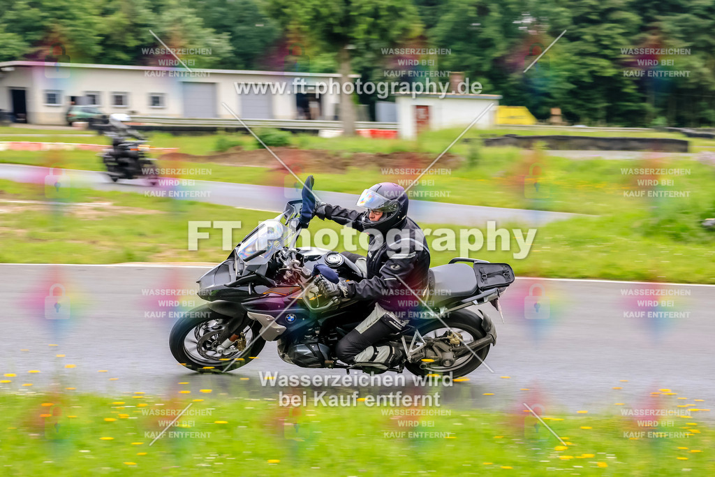 VBK-7357 | Hier findet Ihr Bilder von Touristenfahrten auf der Nürburgring Nordschleife oder von anderen Veranstaltungen die ich besucht habe. Viel Spass beim Durch Schauen 