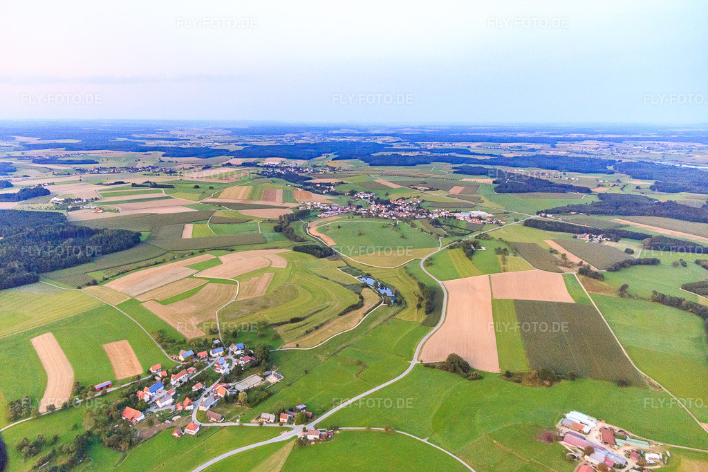 Luftbild: Ortsteil Volkertsweiler im Krumbachtal bis Boll im Ortsteil Holzach in Neuhausen im Bundesland Baden-Württemberg in Deutschland. Foto: IMG_102977.jpg vom 26.08.2017 durch Werner Riehm/FLY-FOTO.de