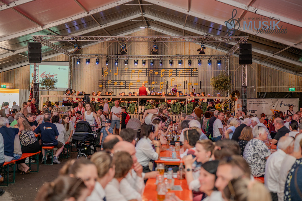 DSC_5543 | "Fussifoto.com – Ihr Ansprechpartner für hochwertige Fotografie! Entdecken Sie kreative Bilder und professionelle Dienstleistungen. Kontaktieren Sie uns für Ihre Projekte!"