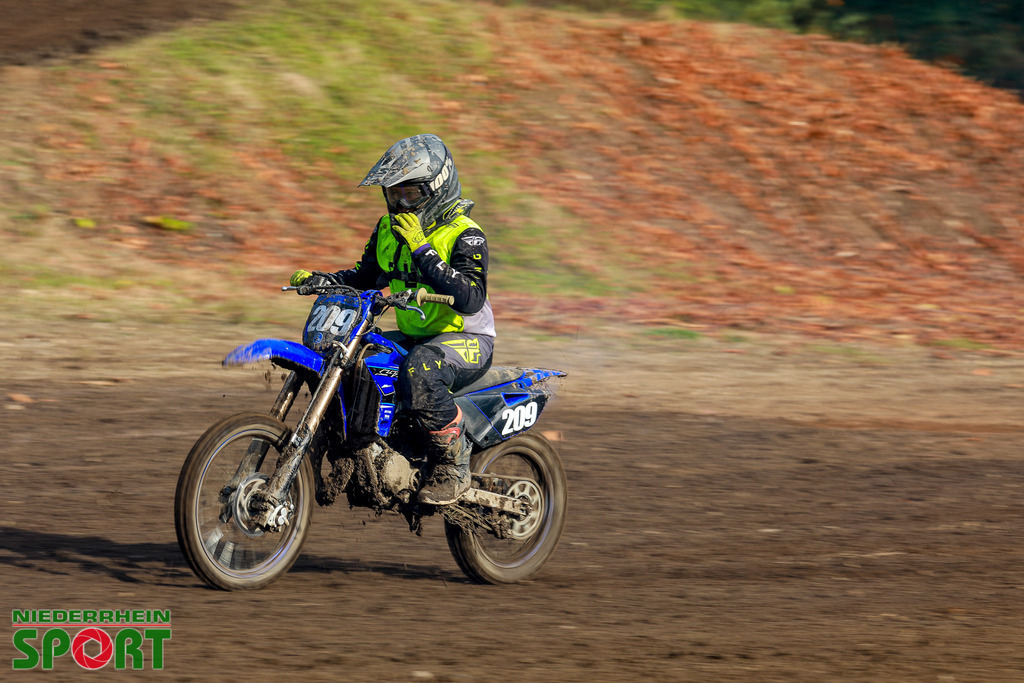 OpenTrack2024_Sonntag_Hobbyfahrer_129 | Bildergalerie von Sport-Ereignissen aber auch von weiteren spannenden Dingen - nicht nur vom Niederrhein. In Anlehnung an den bekannten Spruch von Hanns Dieter Hüsch heißt das Motto: "Niederrhein ist überall".  - Realisiert mit Pictrs.com