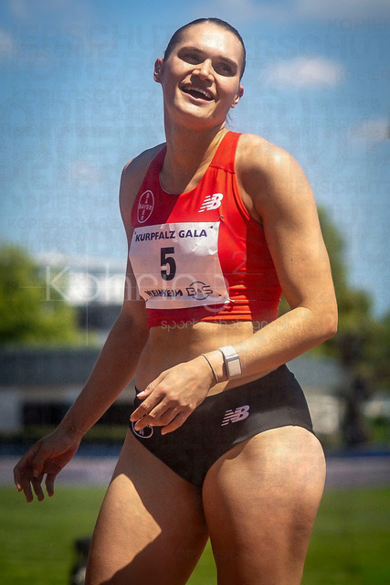B&amp;S Kurpfalz Gala; Weinheim, 23.05.2026 | WEINHEIM, GERMANY - MAY 24: Franziska Schuster (GER/TSV Bayer o4 Leverkusen) after winning the 100m hurdles during the B&amp;S Kurpfalz Gala am 23.05.2026 at the  Sepp-Herberger-Stadium in Weinheim (Baden-Wuerttemberg / Germany).