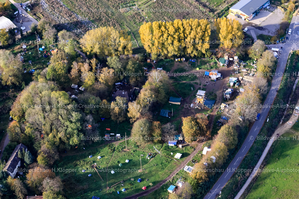 Luftbild Erkelenz _ Jülich _ Hambacher Forst_ Lützerath ist ein Weiler der Stadt Erkelenz Braukohle_ Tagebau_Garzweiler-8618 | Luftbildfotografie Hermann Klöpper - Realisiert mit Pictrs.com