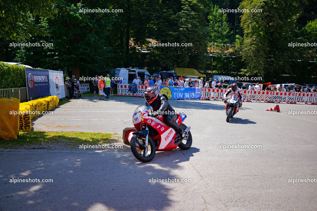 P1036910-2 | Erleben Sie atemberaubende, hochqualitative Fotos Ihrer Fahrt entlang der malerischen Alpenstraßen. Besuchen Sie alpineshots.com, um professionelle Aufnahmen Ihrer unvergesslichen Reise zu finden und zu kaufen - Realisiert mit Pictrs.com