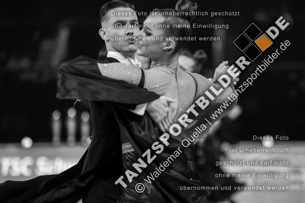 20251206-00331 | Hier finden Sie Tanz Bilder vom Latein und Standard Formationen tanzen. Sportbilder vom Tanzsport. Schöne Fotos und von Weltmeisterschaft, Europameisterschaft, Bundesliga, Regionalliga, Oberliga und Landesliga sowie von GOC Stuttgart, DanceComp, WM Bremen