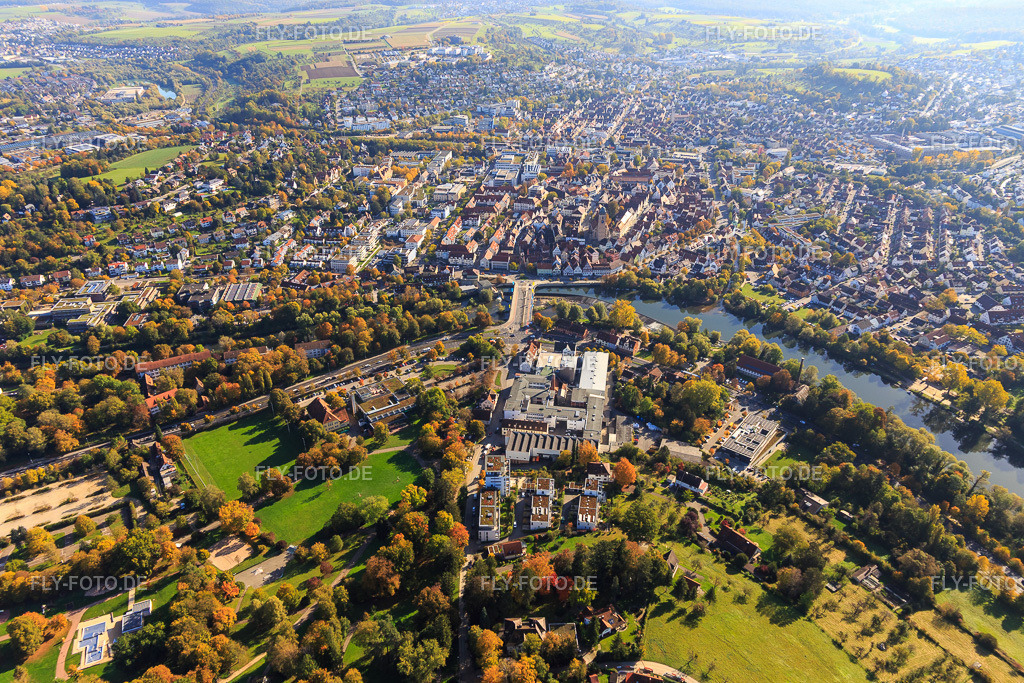 Stadtübersicht aus Westen | Luftbild: Stadtübersicht aus Westen in Nürtingen im Bundesland Baden-Württemberg in Deutschland. Foto: IMG_119224.jpg vom 14.10.2019 durch Werner Riehm/FLY-FOTO.de - Realisiert mit Pictrs.com