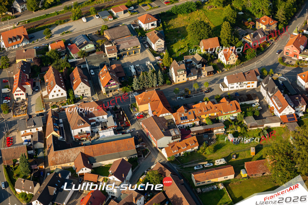 Das Luftbild zeigt :  Mainleus - Die Luftaufnahme wurde 2024 vom UL-Flugzeug aus erstellt ( keine Drohne ) - Hochauflösende Luftaufnahme - Für grossformatige Ausdrucke geeignet. Die Geschenkidee !Mit Lizenz und Bildrechte bestellbar