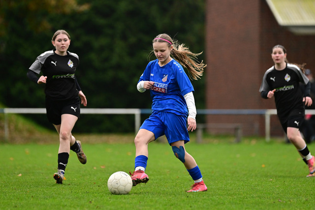 Fußball I Juniorinnen I Saison 2025-2026 I Niedersachsenpokal I Viertelfinale I JFV A-O-B-H-H - FC Rosengarten I 34447 | Der Sportfotograf. - Realisiert mit Pictrs.com