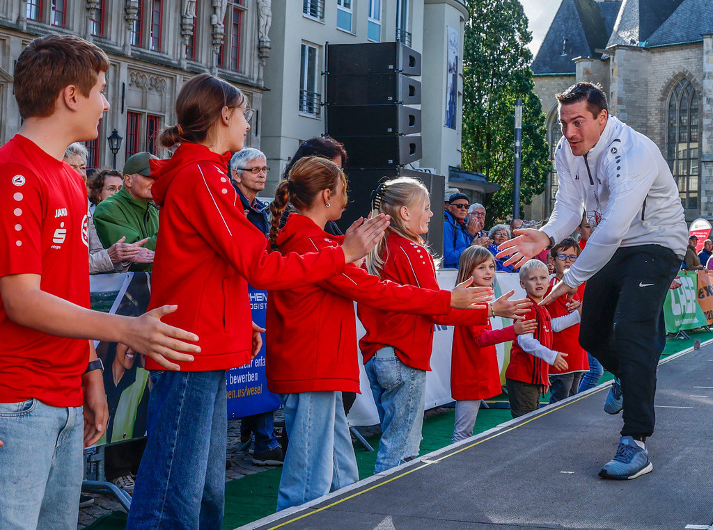 top-top.de 240913-096 | Foto, Video, Fotografie, Videografie, Fotobox, DJ, Discjockey, Musik, Musikbox, Veranstaltung, Photobooth, Amazon, Ebay, Buchtipp, Bestseller, Autor, Verlag, Buch, Wesel, Hamminkeln, NRW, Dinslaken, Rees, Drohne, Hochzeit, Party, Fotobox, Wesel, Fotograf