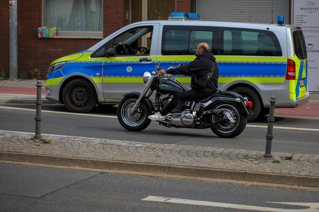 CSD_Moers_190725_125 | Bildergalerie von Sport-Ereignissen aber auch von weiteren spannenden Dingen - nicht nur vom Niederrhein. In Anlehnung an den bekannten Spruch von Hanns Dieter Hüsch heißt das Motto: "Niederrhein ist überall".  - Realisiert mit Pictrs.com