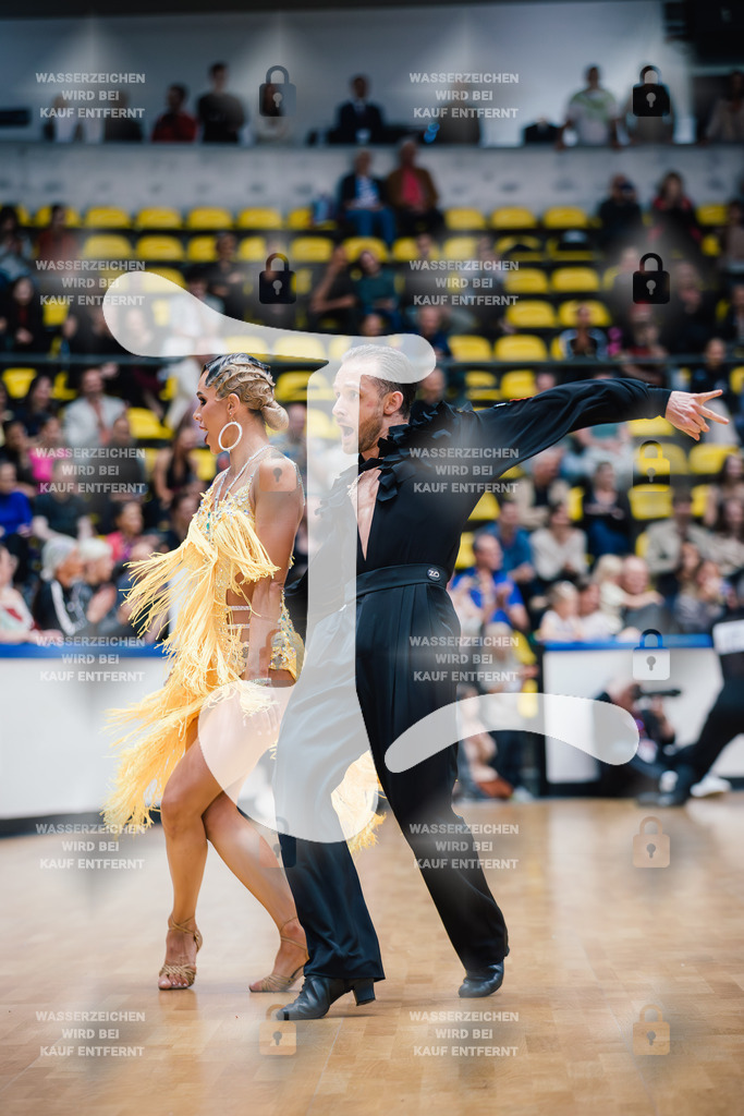 Hessen Tanzt WDSF International Open Latin 4th (83) Vitalii Zakharov _ Tabea Louisa Thaler (TC Blau-Orange Wiesbaden)-2025-05-18-5418 | Webshop for digital downloads and prints of dance sport, event & show photographer Julian Link - Realisiert mit Pictrs.com