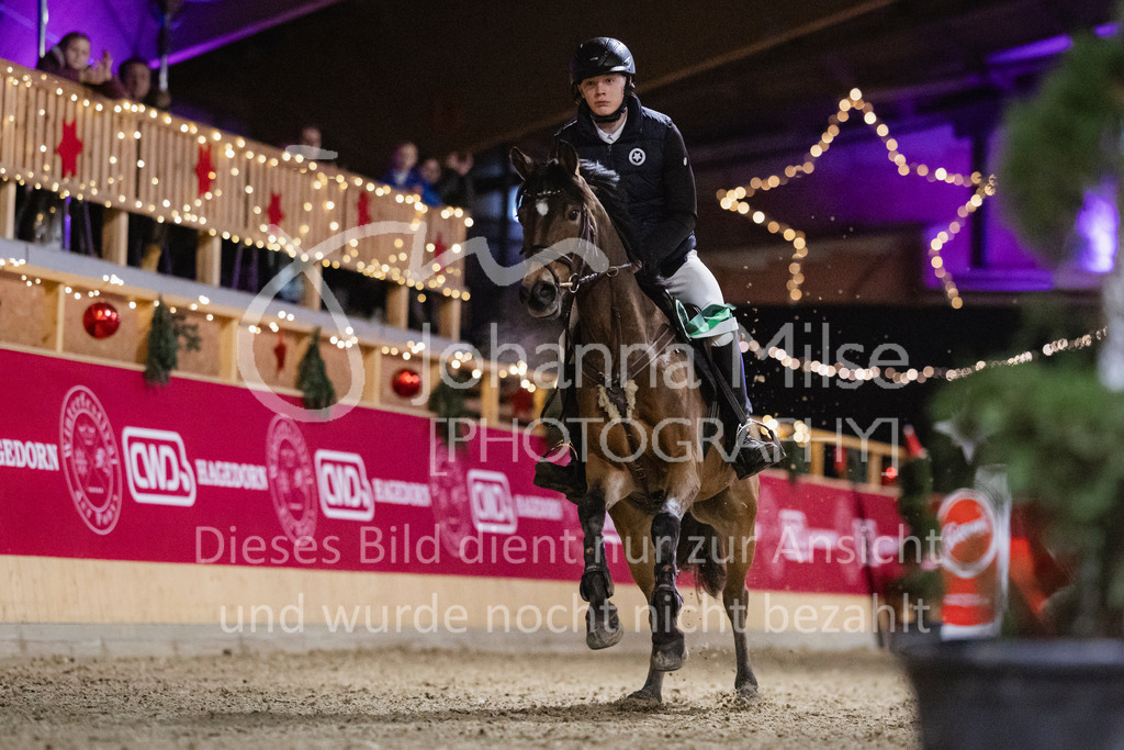231118_PonyTrophy-306 | Deine schönsten Turniermomente als professionelle Fotos! Entdecke hochwertige Pferdesport-Fotografie im Online-Shop. Jetzt Fotos finden & bestellen!