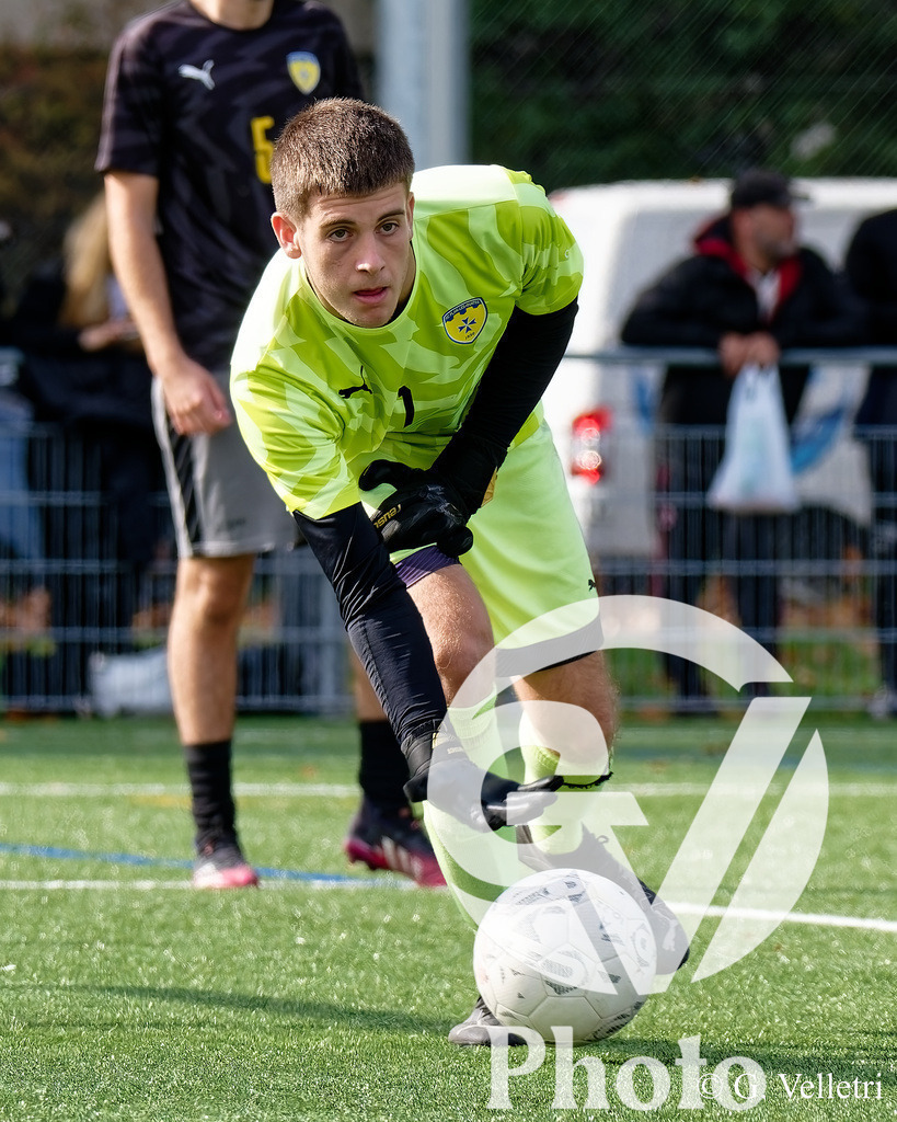 Youth League A - CS Italien - FC Plan-les-Ouates | Theo Bonetti (1 FC Plan-les-Ouates) durant le match de Youth League A entre CS Italien et FC Plan-les-Ouates au Stade du Bois-de-la-Bâtie à Petit-Lancy, Suisse