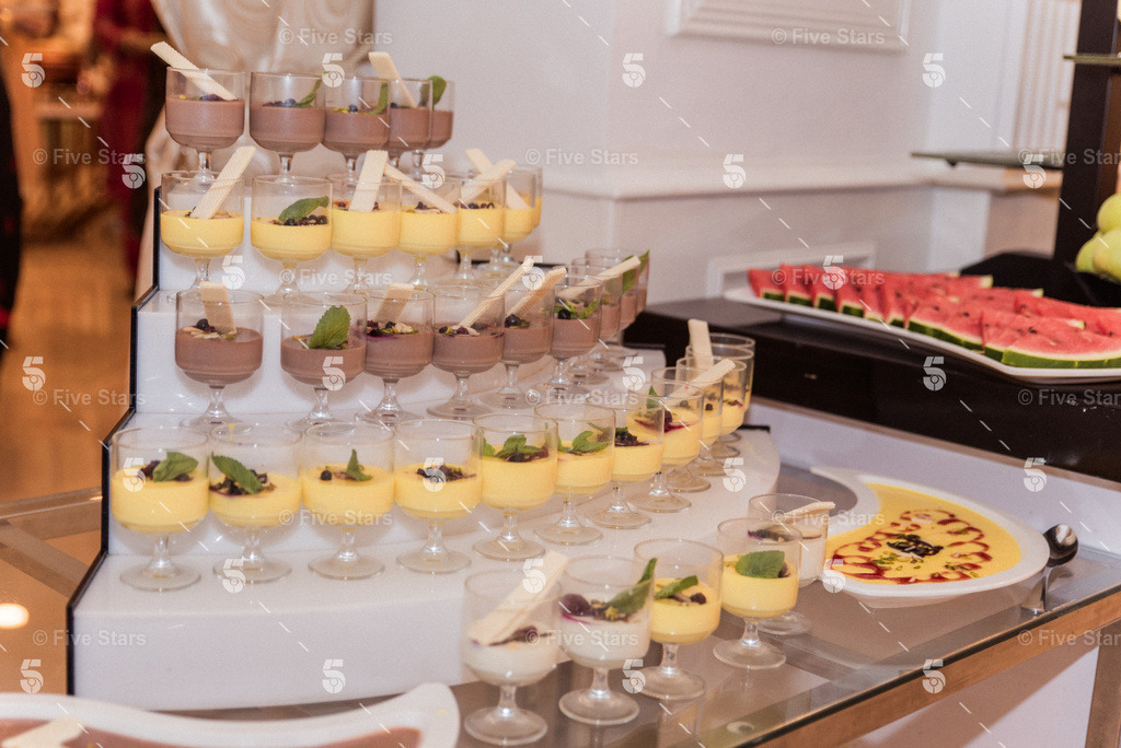 Hochzeit-3 (1) | Five Stars Fotografie und Videografie fängt Ihre besonderen Momente mit atemberaubenden Bildern und hochwertigen Videos ein. Perfekt für Hochzeiten, Events und mehr – lassen Sie sich von unserer Expertise und Kreativität begeistern.