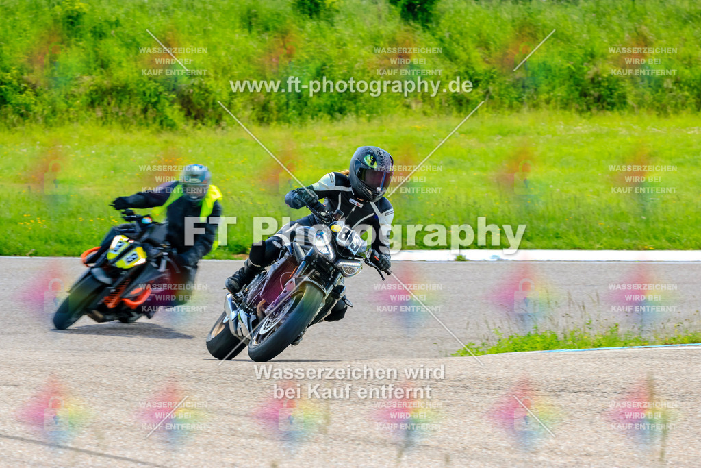MotoTeam-0261 | Hier findet Ihr Bilder von Touristenfahrten auf der Nürburgring Nordschleife oder von anderen Veranstaltungen die ich besucht habe. Viel Spass beim Durch Schauen 