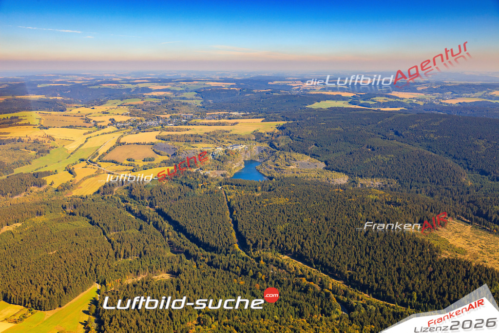 Die Luftaufnahme der Stadt Ludwigsstadt wurde vom UL-Flugzeug heraus erstellt ( keine Drohne )- hohe Auflösung für beste Qualität