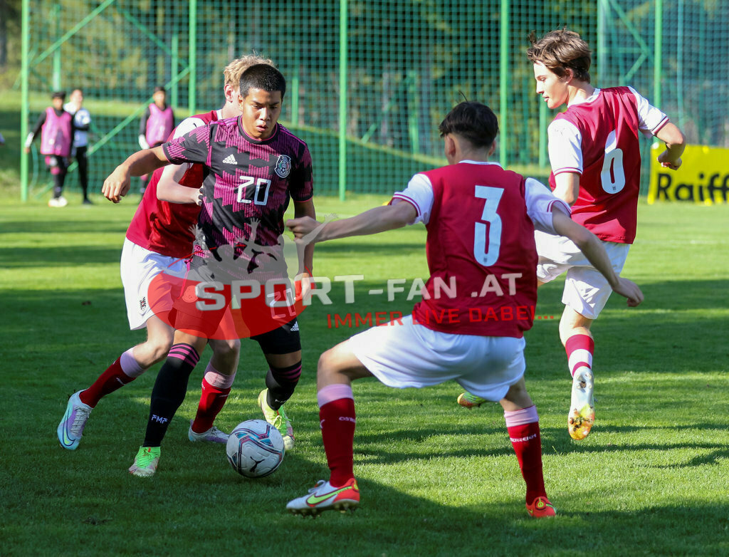 AUSTRIA U15 - MEXICO U15 | Austin Anguiano (Mexico #20) JAKOB SCHÖNY (Austria #3) THOMAS SCHANDL (Austria #6) ; AUSTRIA U15 - MEXICO U15 am 29.04.2022 in Arnoldstein
(Sportplatz), AUSTRIA, (Photo by Ernst Krawagner sport-fan.at) - Realisiert mit Pictrs.com