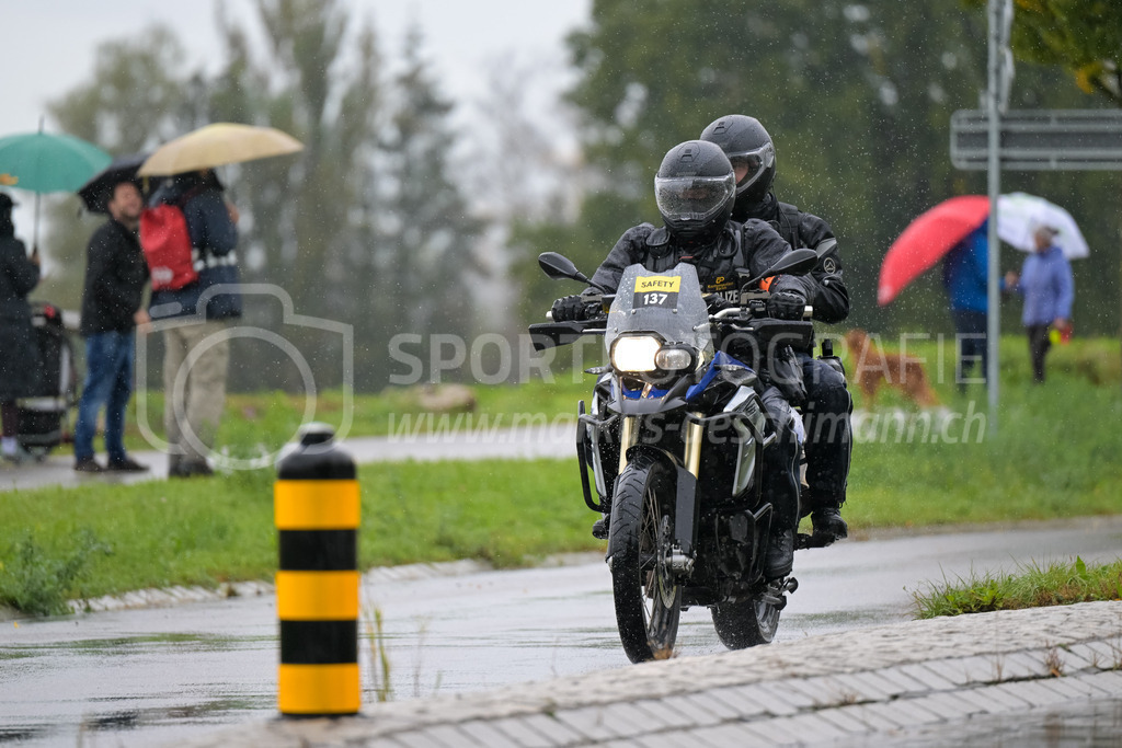 Rad-WM 2024 Frauen Elite - 28. September 2024 | Rad-WM 2024 Frauen EliteRiedikon, UsterPoliziisten auf Motorrad.Bild: Sportfotografie Markus Aeschimann | www.markus-aeschimann.ch - Realisiert mit Pictrs.com