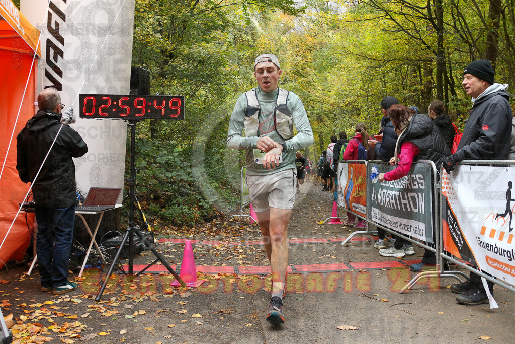 251026_1301_EX1_2249 | Sportfotografie im Rhein-Sieg Kreis, Köln, Bonn, NRW, Rheinland Pfalz, Hessen, etc. Unser Tätigkeitsfeld umfasst den Laufsport vom Volkslauf über den Marathon, Duathlon, Triathon bis zum Ultralauf wie Kölnpfad Ultra oder Schindertrail.