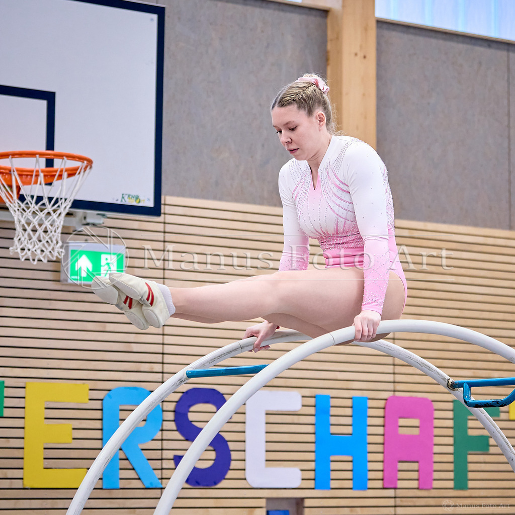 B-DSC04357 | Professionelle Sportfotografie in Hamburg, Schleswig-Holstein und Niedersachsen – spezialisiert auf Rhönrad, Geräteturnen, Leistungsturnen und rhythmische Sportgymnastik. Bundesweite Begleitung von Rhönrad-Events. Jetzt Sport-Fotos - Realisiert mit Pictrs.com