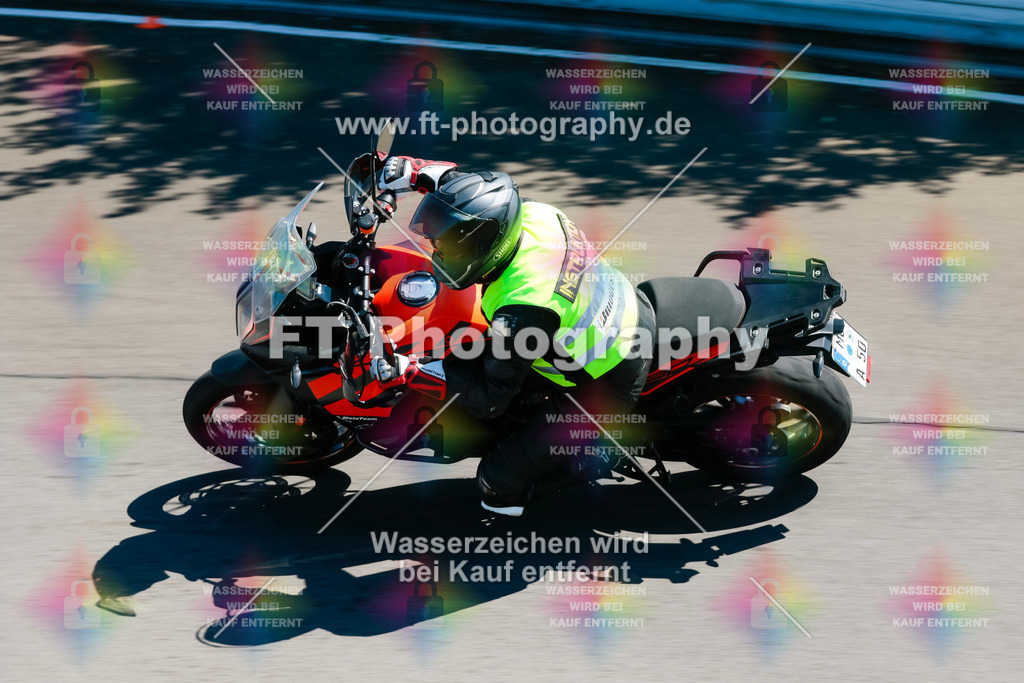 Moto-TeamOBK-21942 | Hier findet Ihr Bilder von Touristenfahrten auf der Nürburgring Nordschleife oder von anderen Veranstaltungen die ich besucht habe. Viel Spass beim Durch Schauen 