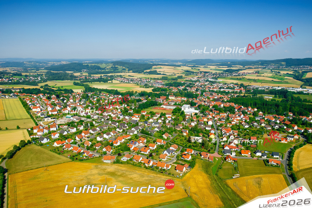 Die Luftaufnahme der Stadt Küps wurde vom UL-Flugzeug heraus erstellt ( keine Drohne )- hohe Auflösung für beste Qualität