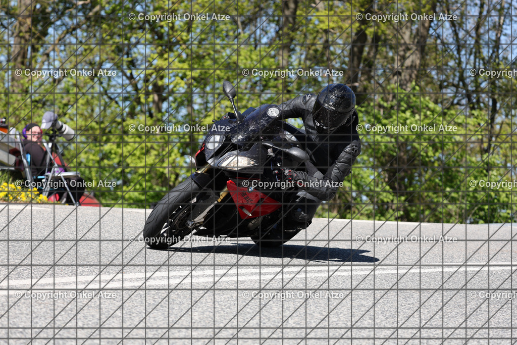 IMG_7365 | Fotograf am Kyffhäuser. Onkel Atze. Kyffhäuser Rennstrecke. Café36. Motorsportfotografie. - Realisiert mit Pictrs.com