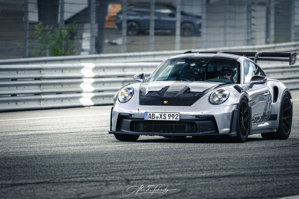 R6PZ2762 _Alexander Tschuncky | Entdecken Sie die faszinierende Welt von Alexander Tschuncky Arts: Kreative Fotografie, atemberaubende Automobilkunst und hochwertiger Bilderdruck. Lassen Sie sich inspirieren! - Realisiert mit Pictrs.com