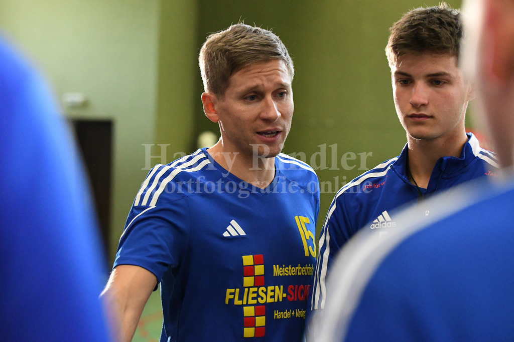 SSG Metten : TV Altötting | Florian Sedlmeier (Chef-Trainer SSG Metten)  - Realisiert mit Pictrs.com