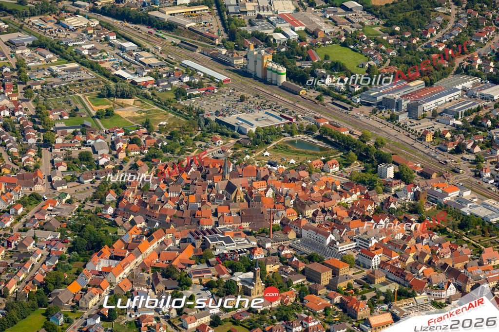 Das Luftbild zeigt :  Eppingen - Die Luftaufnahme wurde 2024 vom UL-Flugzeug aus erstellt ( keine Drohne ) - Hochauflösende Luftaufnahme - Für grossformatige Ausdrucke geeignet. Die Geschenkidee !Mit Lizenz und Bildrechte bestellbar