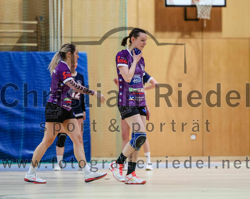 2024-02-03_084_SpVgg_Altenerding_gegen_SpVgg_Erdweg | Erding, Deutschland, 03.02.2024:
Handball, Bezirksoberliga Frauen Altbayern 2023 / 2024, 13. Spieltag, SpVgg Altenerding gegen SpVgg Erdweg, Endergebnis: 25:21

Lena Prem (SpVgg Altenerding, #5), Julia Kranich (SpVgg Altenerding, #9)

Foto: Christian Riedel / fotografie-riedel.net