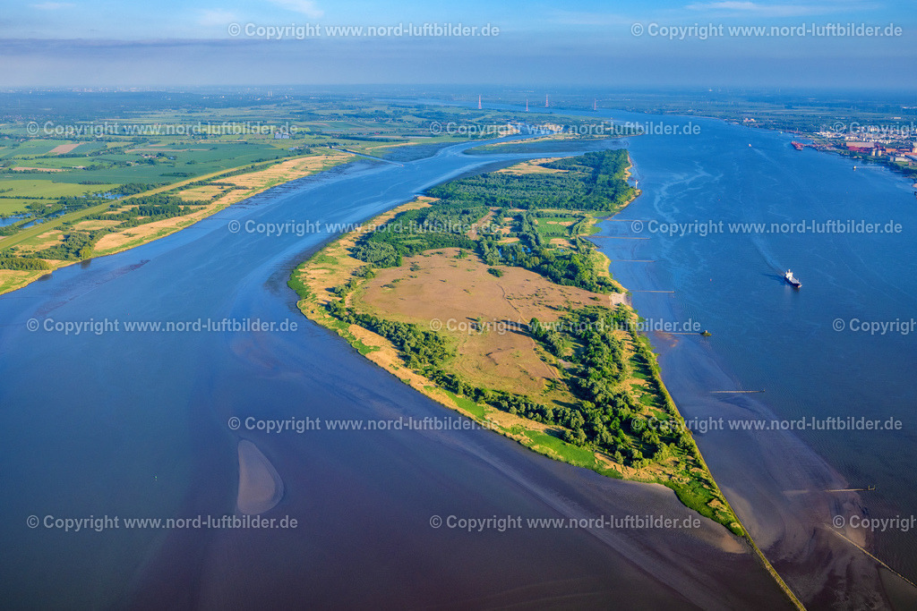 Pagensand_Elbinsel_ELS_1307300523 | SEESTERMüHE 30.05.2023 Pagensand Elbinsel am Ufer des Flußverlaufes " Elbe " in Seestermühe im Bundesland Schleswig-Holstein, Deutschla. // Pagensand Elbinsel on the banks of the river "Elbe" in Seestermuehe in the state Schleswig-Holstein, Germany. Foto: Martin Elsen
