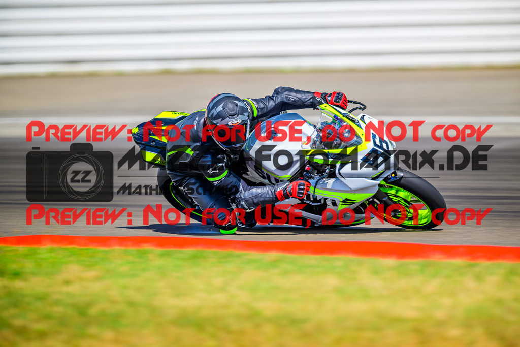 MaZZes_Fotomatrix_20250628_6007705_1722 | WEISS